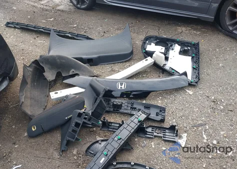 2023 Honda Hr-V Awd Sport z USA, uszkodzony, nr VIN 3CZRZ2H52PM702914